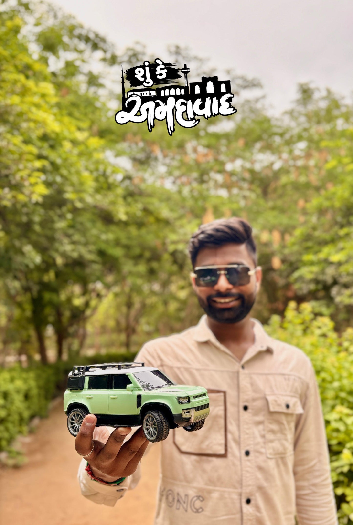 3 ) Remote Control Defender Car - 4Wd High-Speed Off-Road Rc Car With Led Lights, Rechargeable Battery,